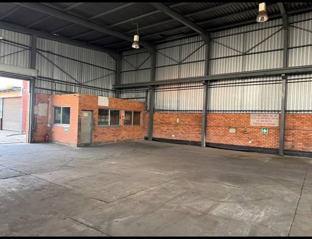 1,057M² WAREHOUSE TO LET IN PRETORIA WEST